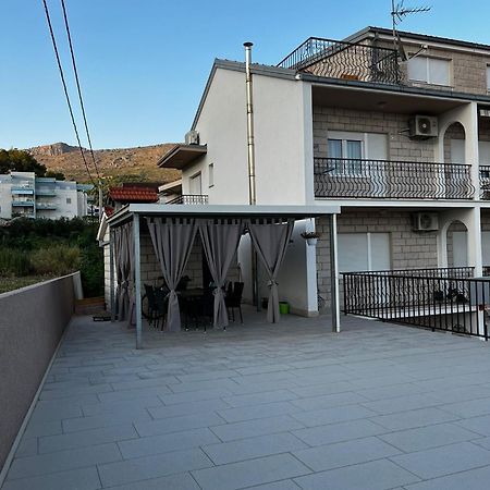 Apartmani Mila Podstrana Bagian luar foto