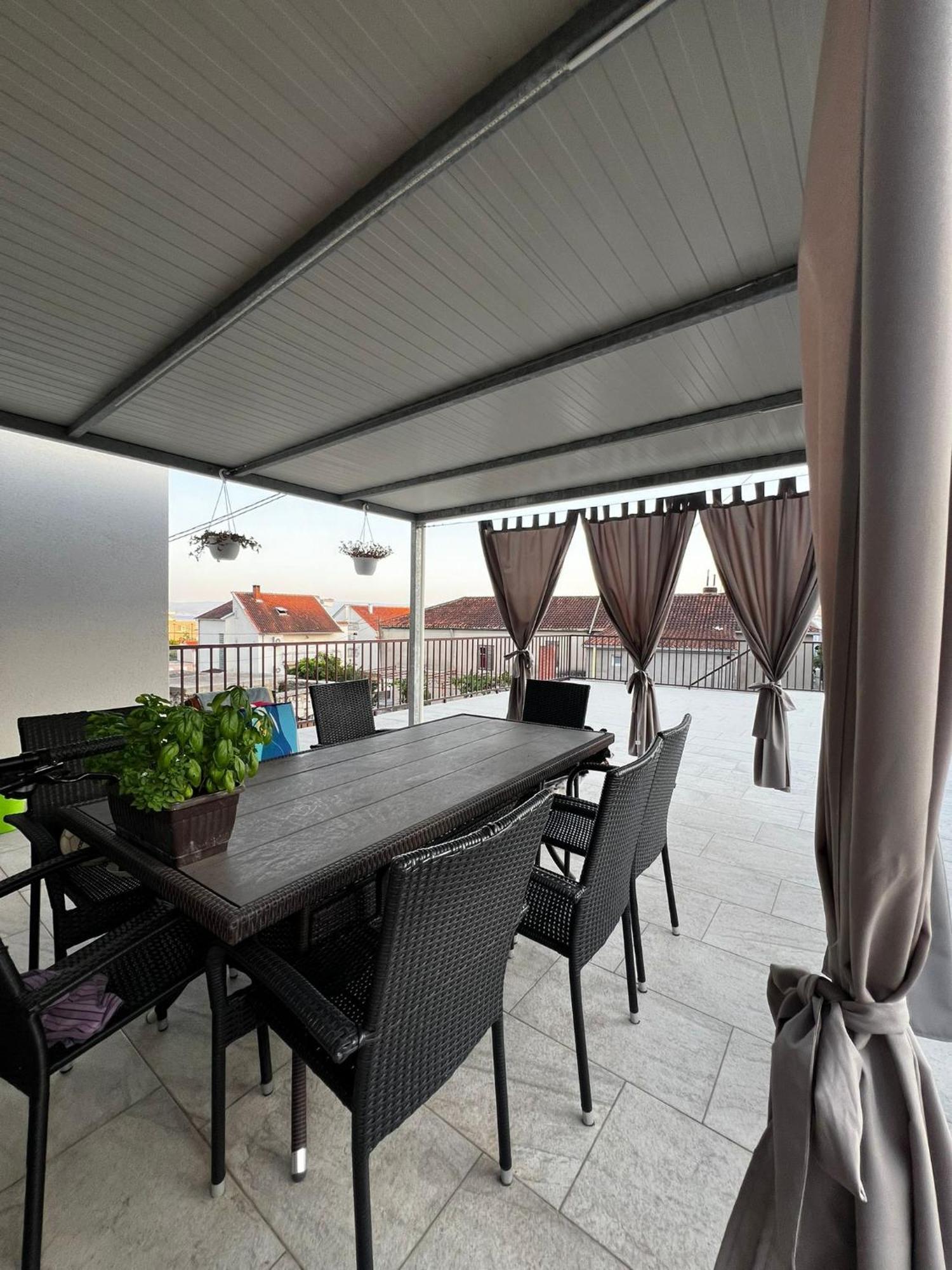 Apartmani Mila Podstrana Bagian luar foto