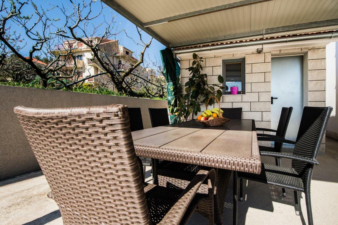 Apartmani Mila Podstrana Bagian luar foto