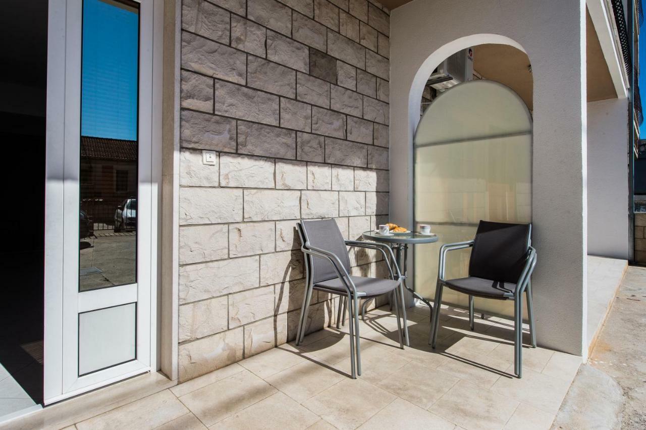Apartmani Mila Podstrana Bagian luar foto